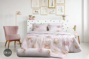 Bộ chăn ga tencel Eco Rosa ER21 Ecopillo Chất liệu: tencel 60s, hoạ tiết in hoạt tính chống xù lông, phai màu Bộ sản phẩm mặc định bao gồm: 01 Ga phủ hoặc ga chun chần 160*200, 180*200, 200*220 01 Vỏ chăn 4 mùa  có khóa kéo để lồng thêm ruột 200*220 02 Vỏ gối đầu 45*65 01 Vỏ gối ôm 80*100 Bộ chăn ga tencel Eco Rosa ER21 Ecopillo